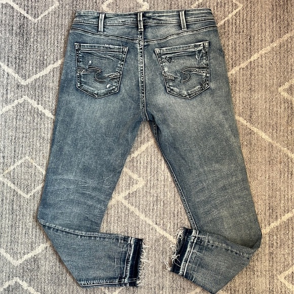 SILVER JEANS AVERY ANKLE SKINNY JEANS - Picture 6 of 7